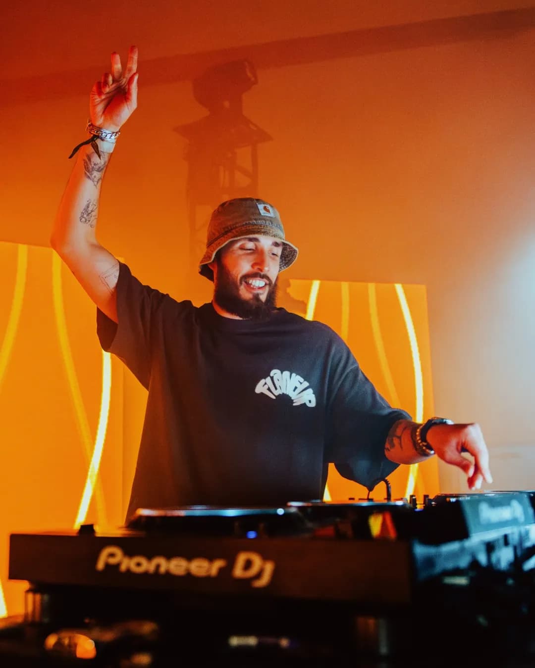 Folamour delivered his signature disco infused house and lush melodies to Snowbombing 2026, transforming Mayrhofen's mountains into a rhythmic haven.