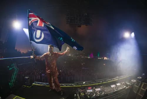 Oliver Heldens lighting up RESISTANCE stage at Ultra Australia Gold Coast 2026, future house at its peak! 