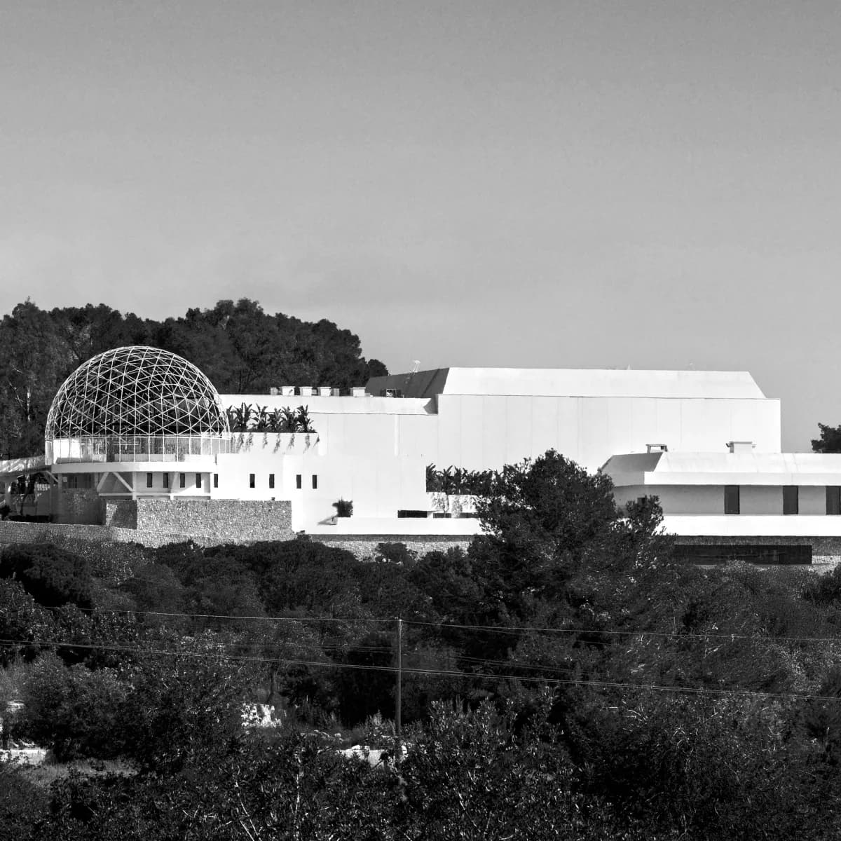 San Rafael, Ibiza: UNVRS hyperclub rises from iconic finca roots. Tradition meets epic reinvention. Season 2 opens April 26!