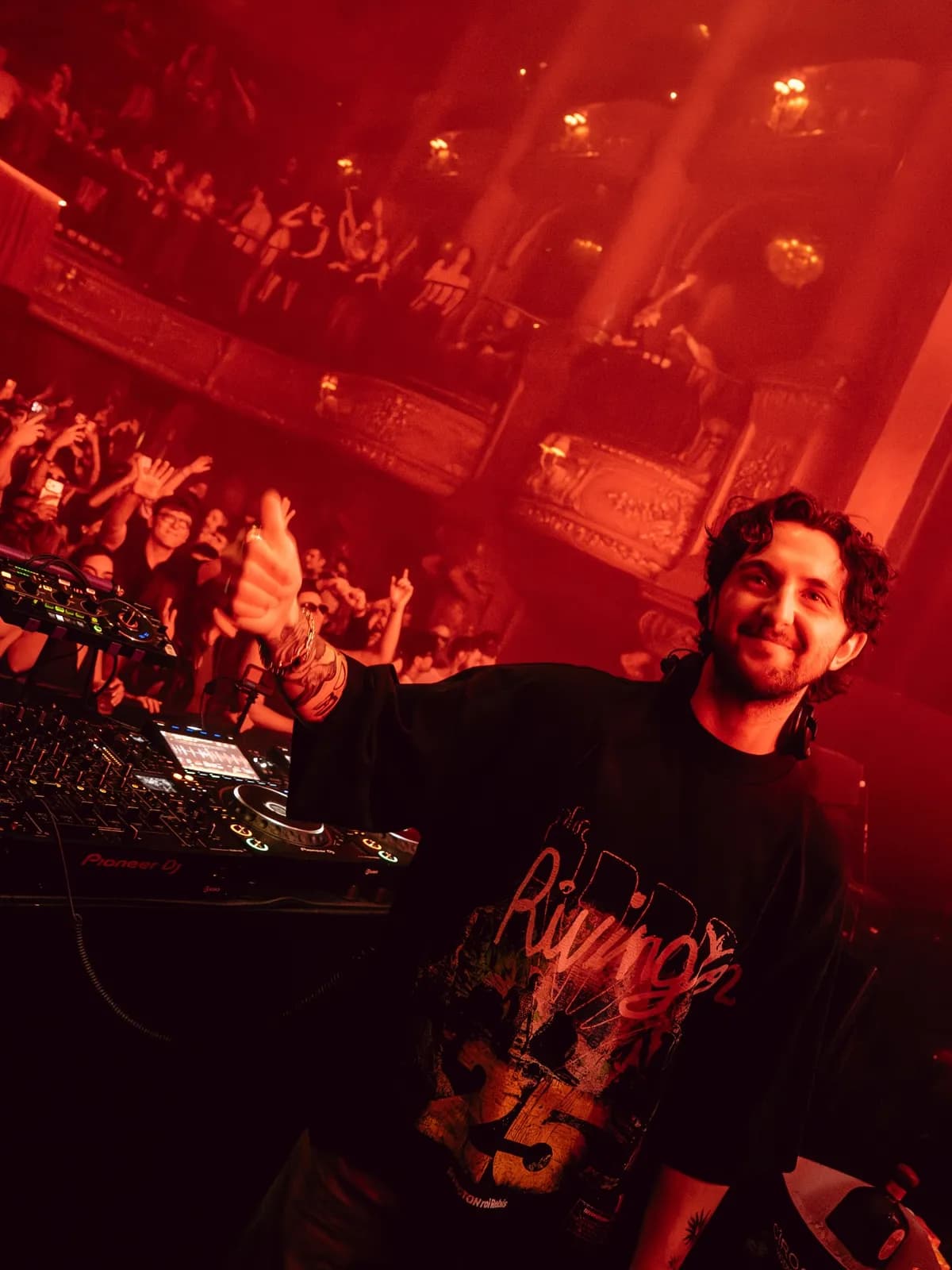 He did not have to go that hard at Elrow Sofia but Max Styler did it anyway.