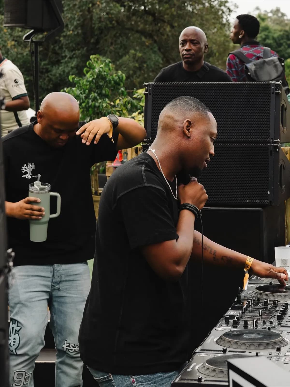 Two reasons why South African house music has been unbothered and thriving. JAZZWRLD and GL Ceejay keeping the bar high.