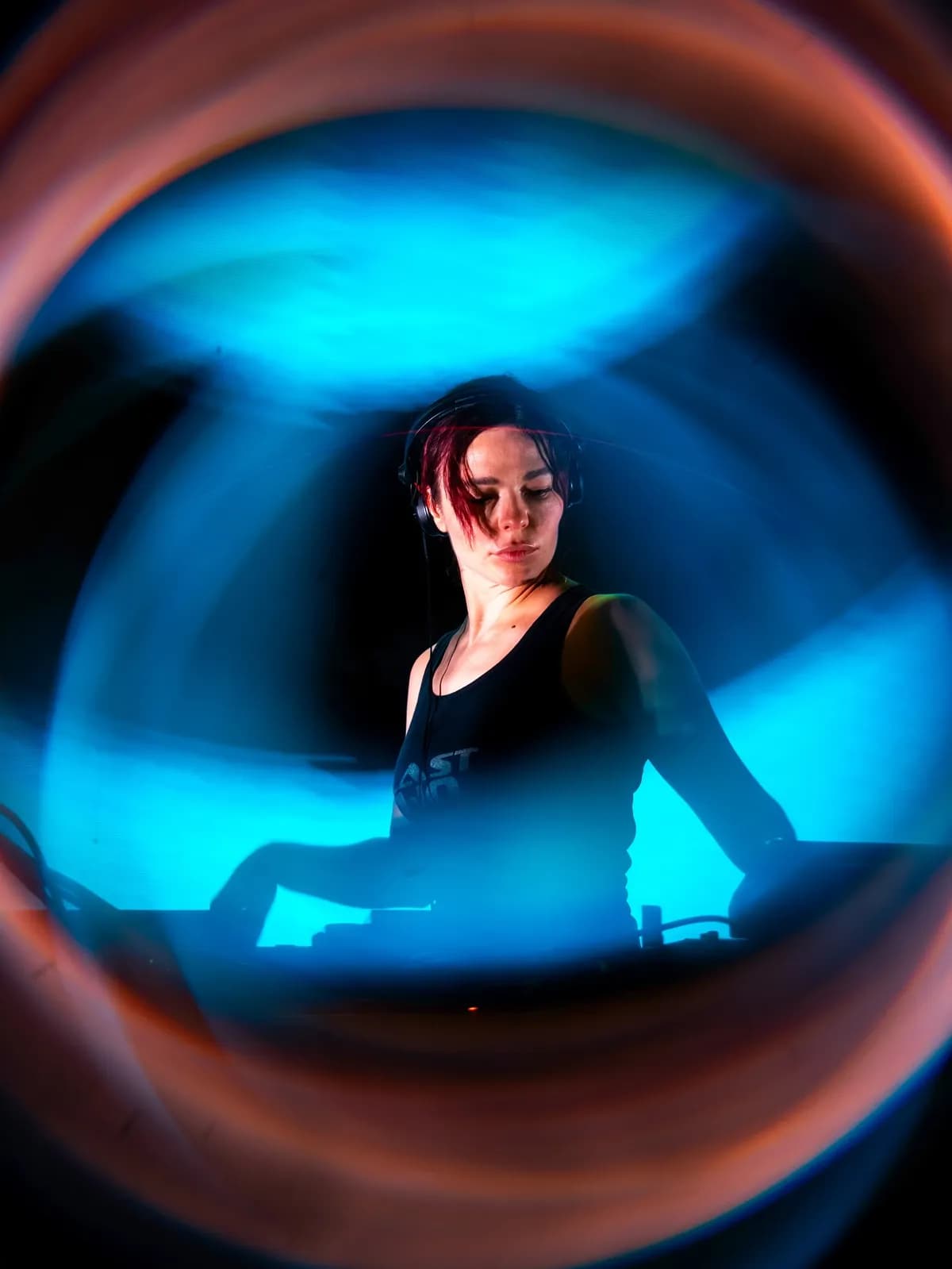 One night. One bridge. Nina Kraviz at full power
