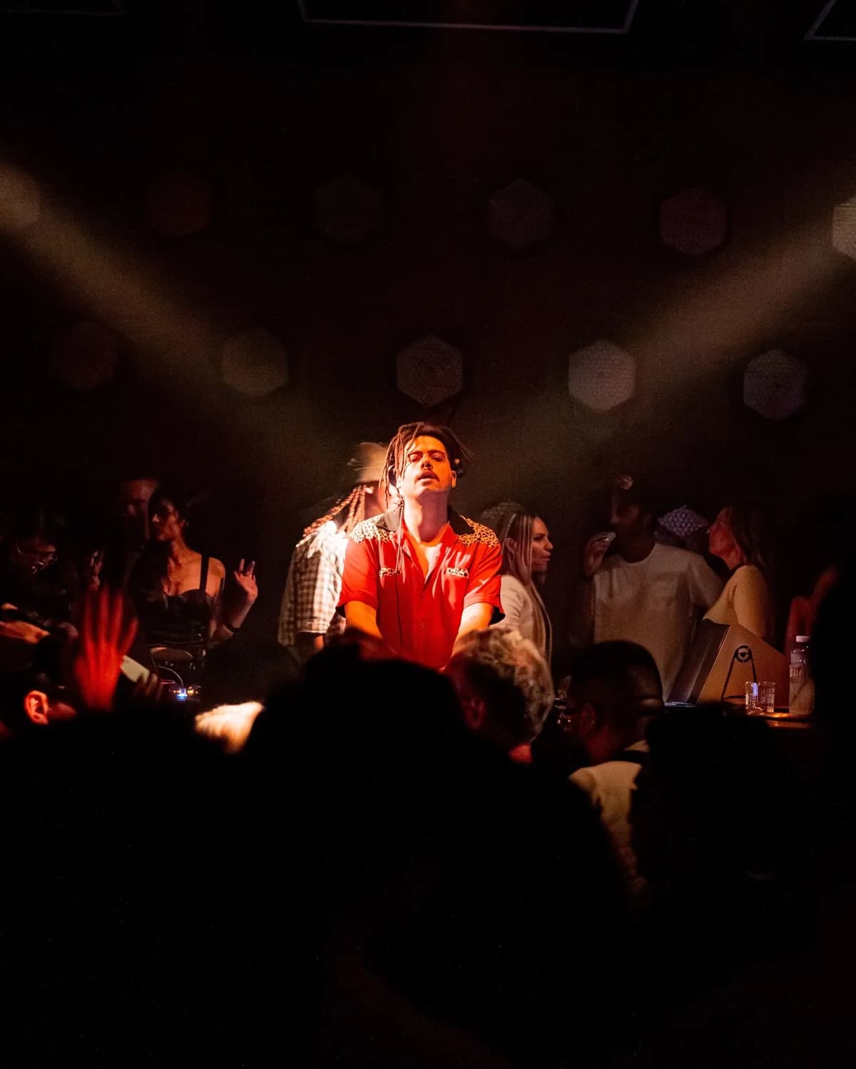 Seth Troxler behind the decks, doing what he does best: reading the room and taking it up.