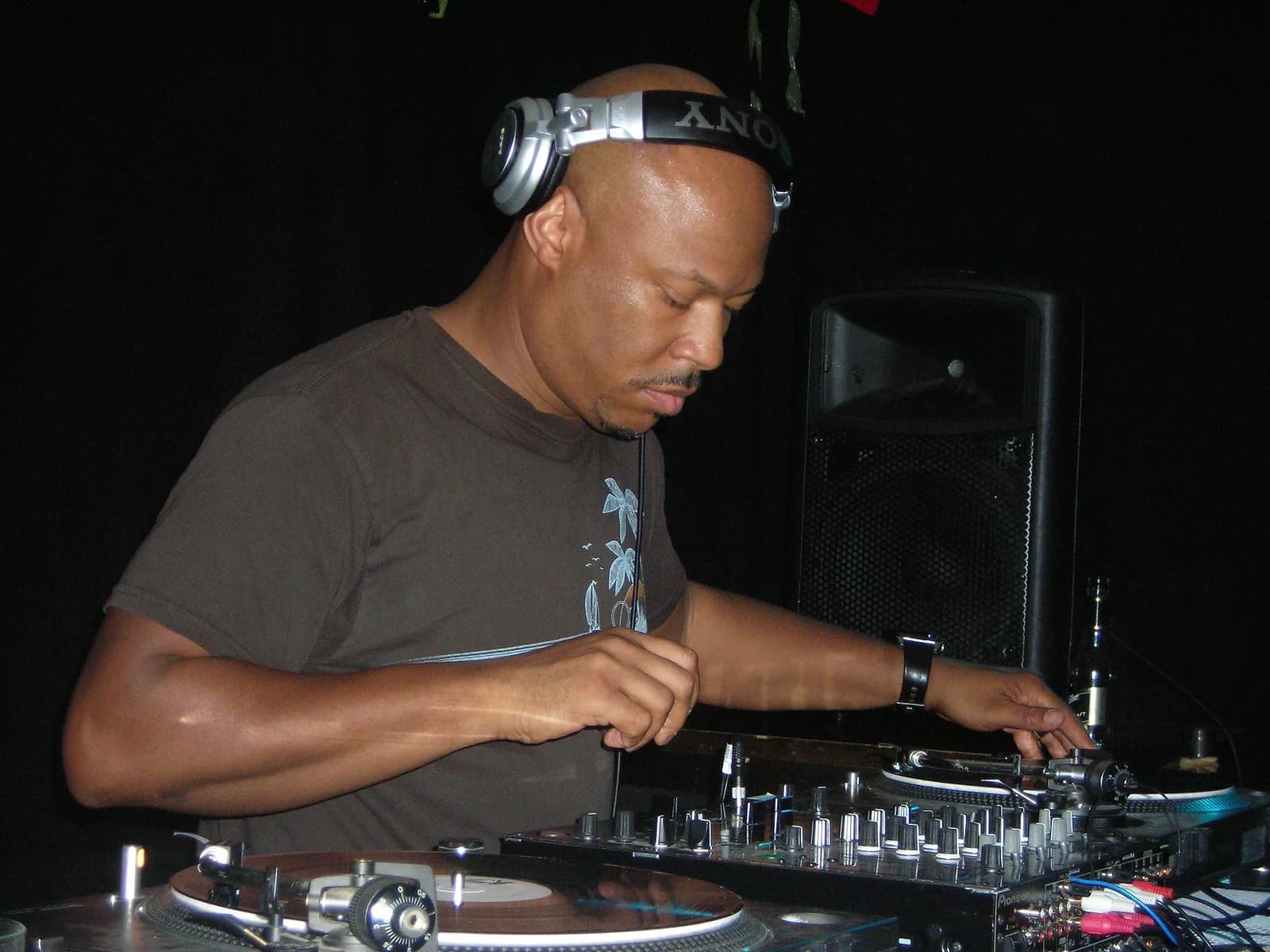 What Is Minimal Techno, Explained: Robert Hood Built It, and Bangkok's Culture Cafe Keeps It on Vinyl