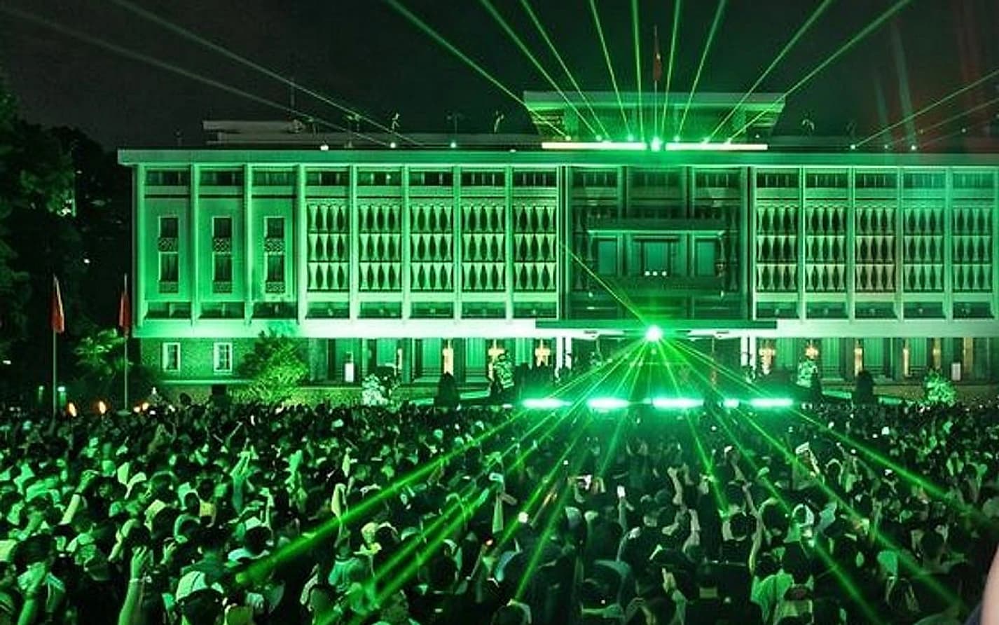Independence Palace lit green during Argy's NEWORLD set, October 2.