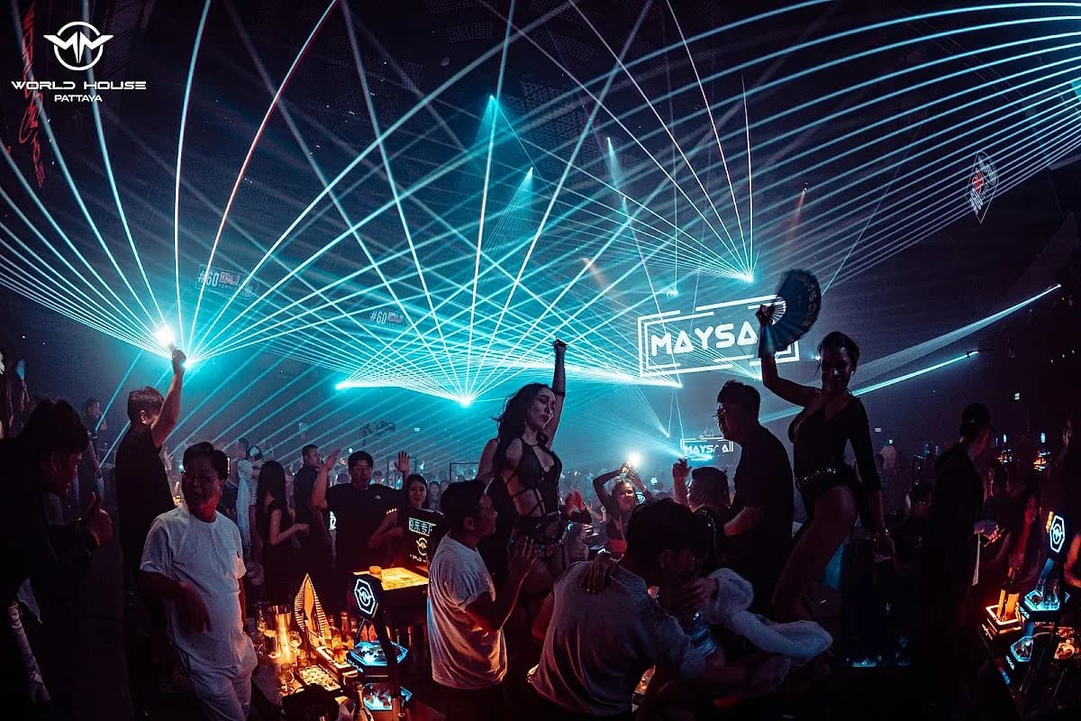 World House Pattaya's main room, which holds 1,500 people under an 18 metre ceiling on Pattaya 3rd Road.