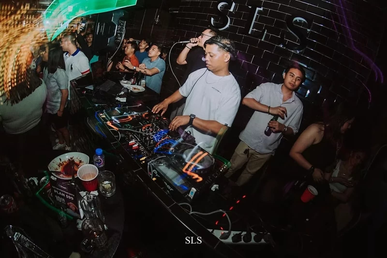 Jason David of Them Bang Bros behind the decks at Drink SLS, Iloilo City.