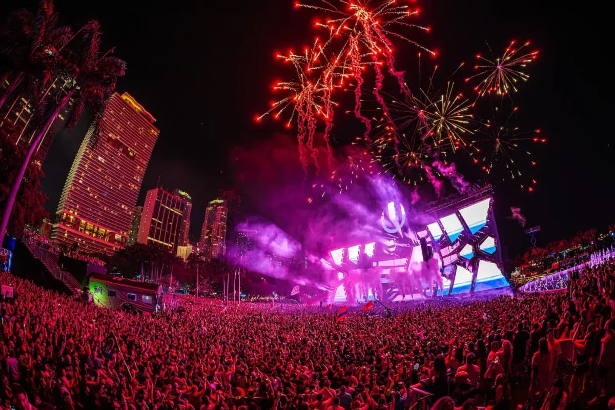 Day One at Ultra: Electrifying Debuts. and Legends Take up the Stage