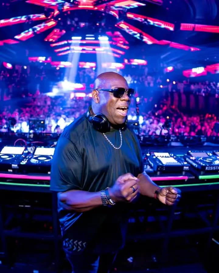 Resistance closing party at M2 Miami went LEGENDARY! Carl Cox owned the decks, dropping techno fire till dawn.