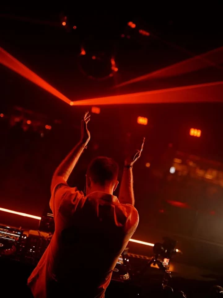 &friends brought the Friday feeling to Chinois Ibiza. Sasson, Lehar and Amòun:ka alongside. May in Ibiza is already