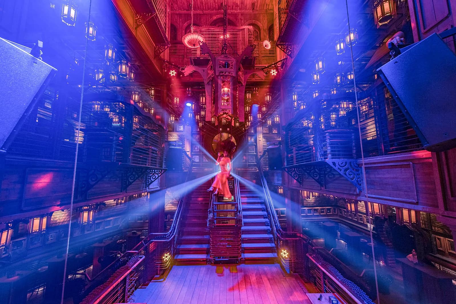 How to Spend a Full Night Clubbing in Bangkok: Sing Sing Theater, Mustache and the 4AM Rule