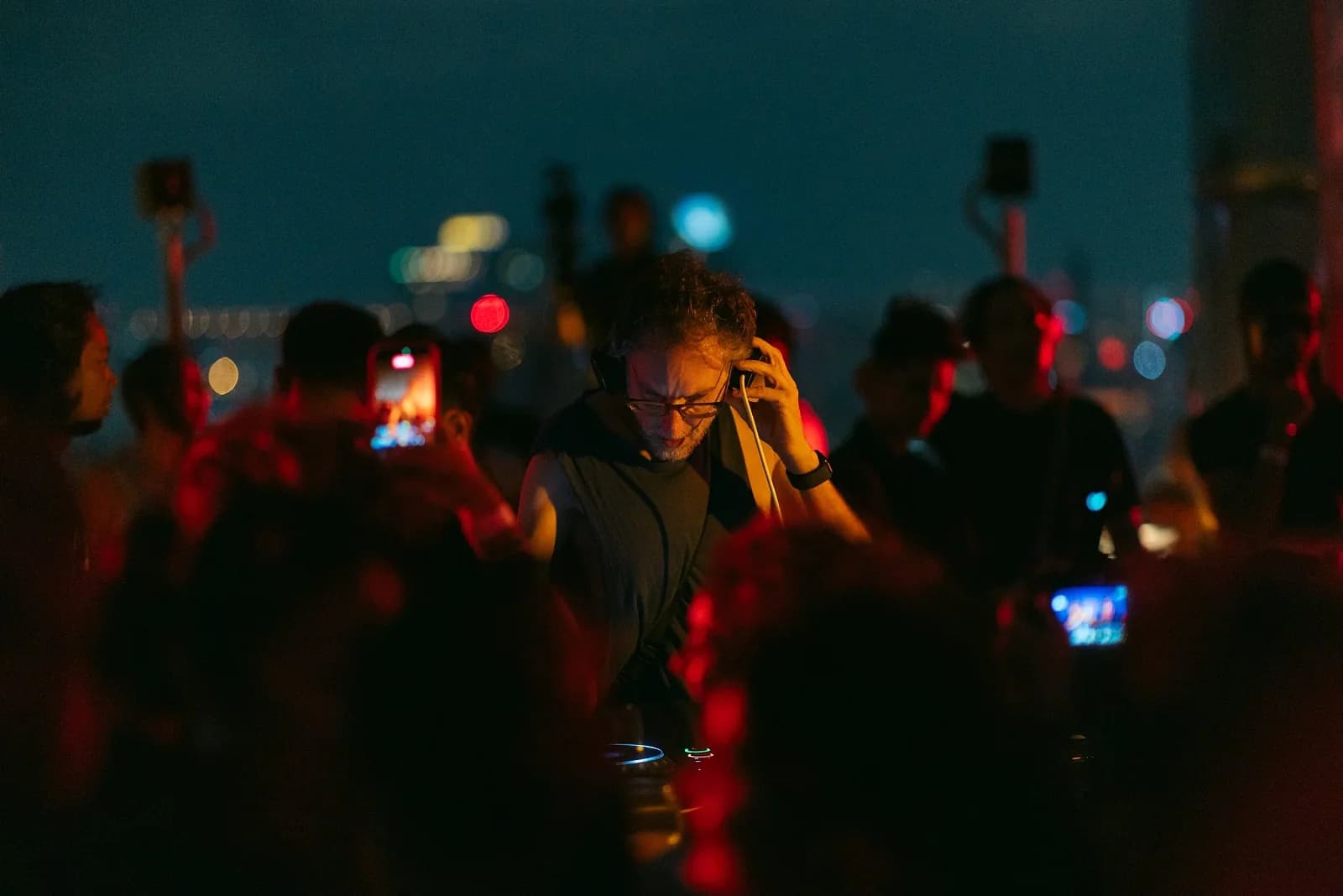 The Best Rooftop Bars for House Music in Bangkok