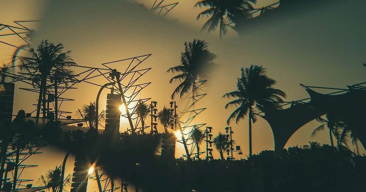 One of Epizode's stage installations on Phu Quoc, built into the beach's palm treeline.