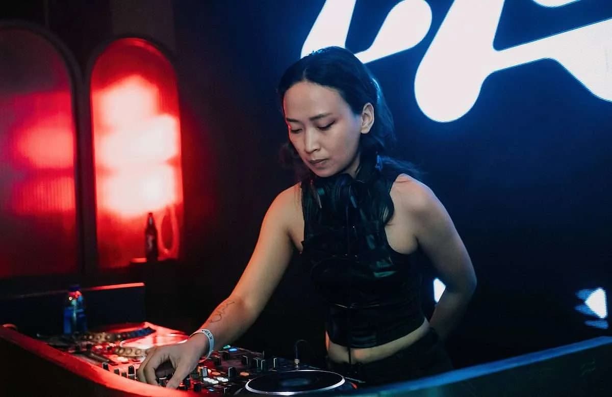 Article cover: LnHD Learned to DJ in Yangon's Underground. Her Techno Now Plays Phnom Penh and Berlin