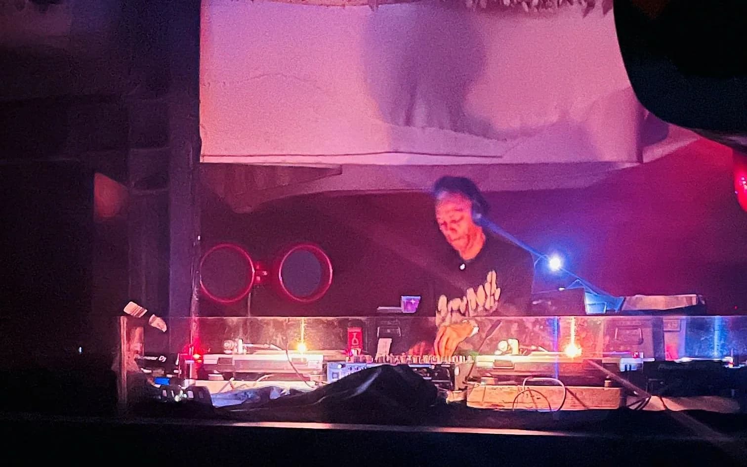 Jeff Mills behind the decks at ZoO, Jakarta, May 25, 2026, marking the 30th anniversary of Live at the Liquid Room, Tokyo.