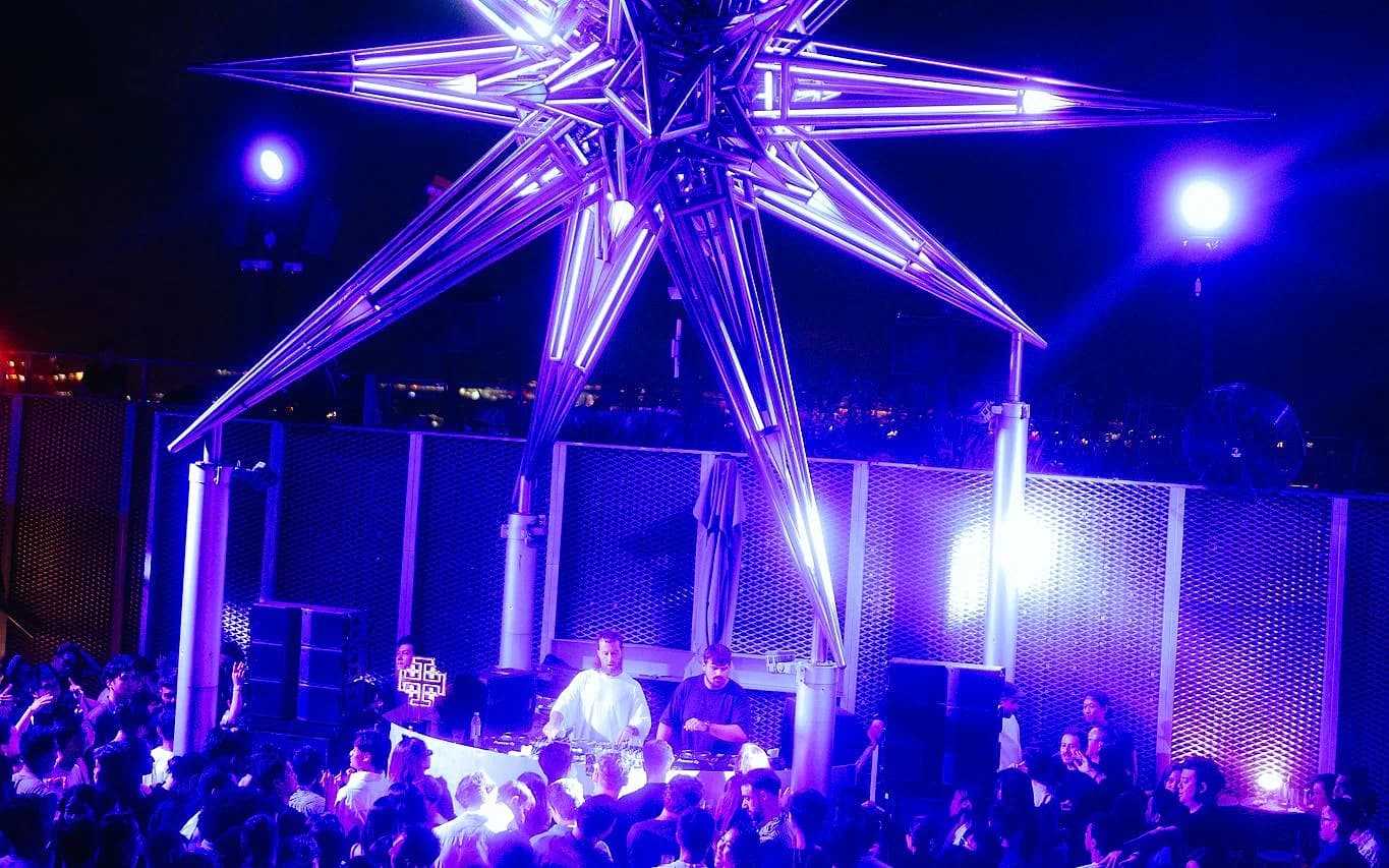 NOVA, CÉ LA VI and Kinki Are the Singapore Rooftop Bars That Actually Book House DJs