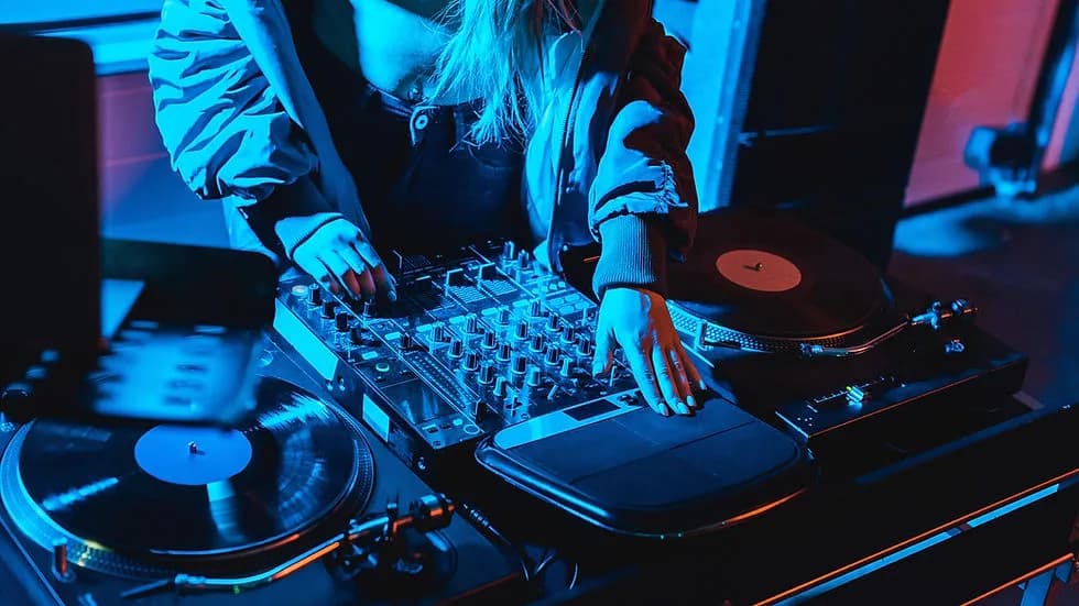 Article cover: The Rise of Women in House Music 2026: From Underground to Headliner