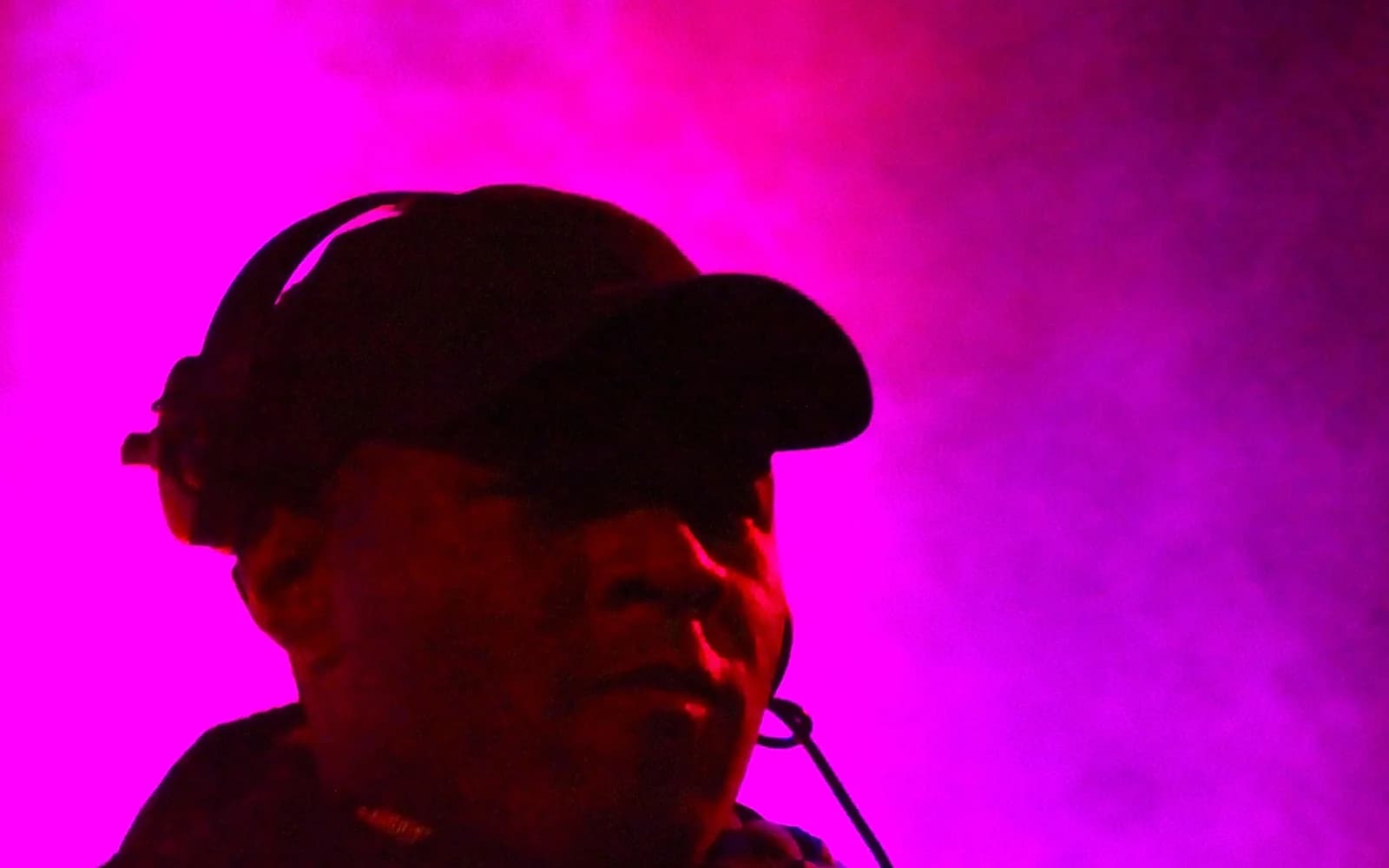 DJ EZ performing live, the DJ whose 1994 speed-up of a Todd Edwards record gave UK garage its first subgenre.