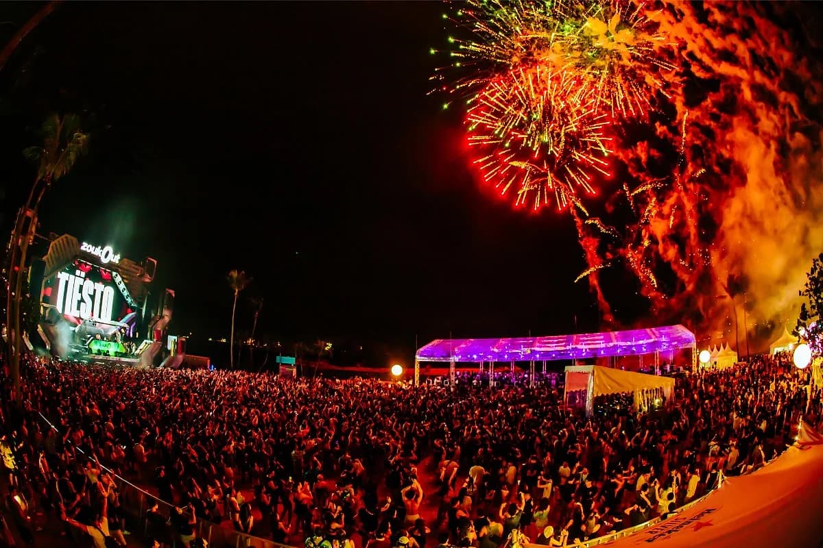 Article cover: ZoukOut Explained: History, Tickets and What to Expect at Singapore's Beach Festival